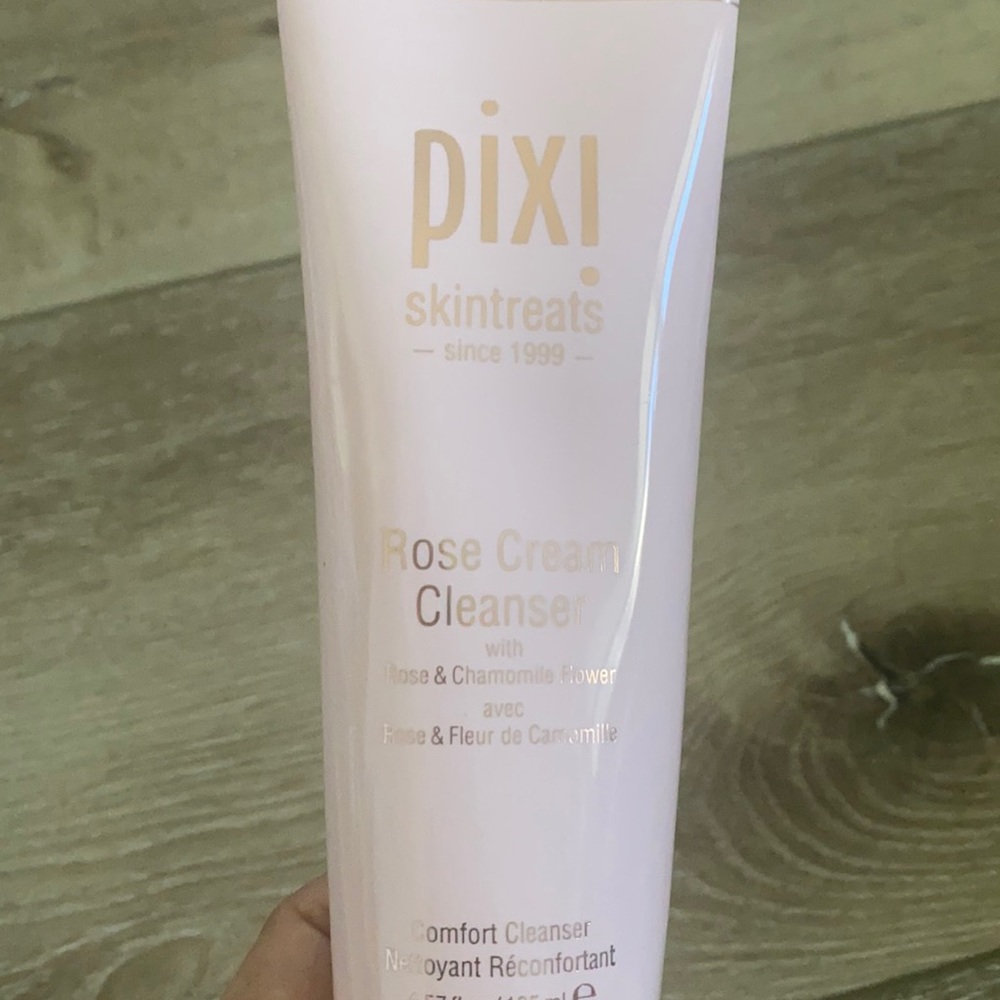 Pixi Cleanser